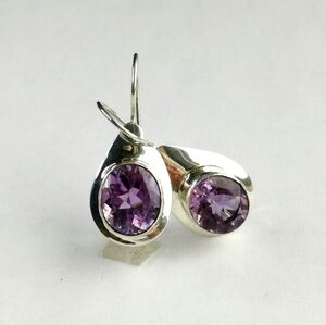 NWT Sterling Silver modernist 4ct oval amethyst drop earrings